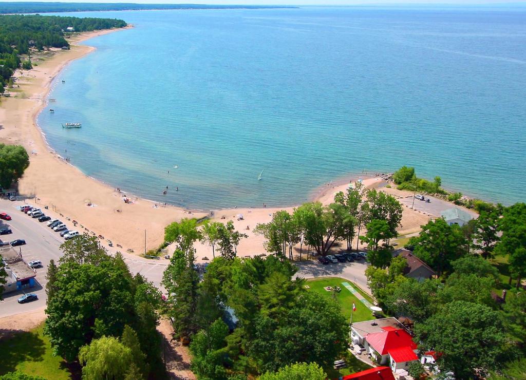 Cedar Heights on Balm Beach